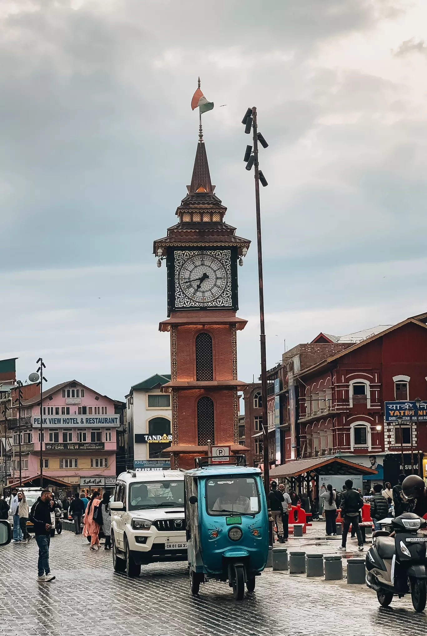 Photo of Lal Chowk By Nargis Farheena 