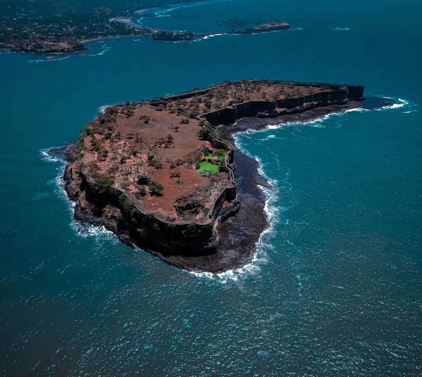 Photo of Suvarnadurg Fort By Saikat Das