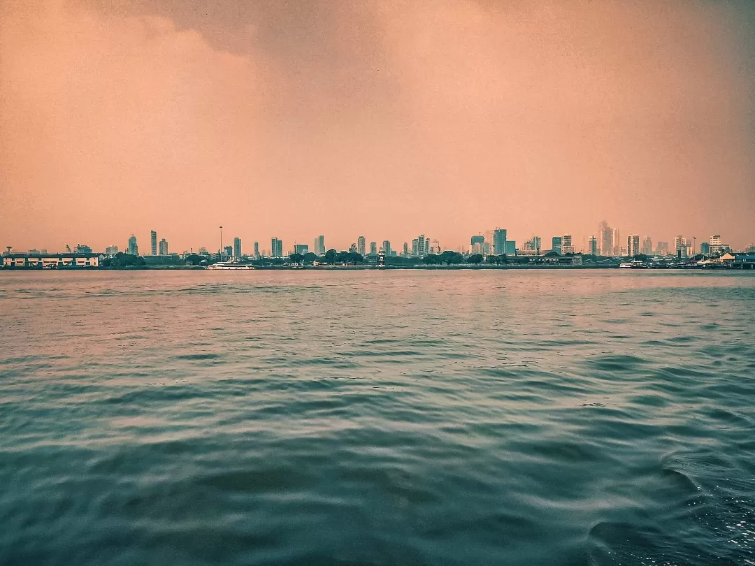 Photo of Mumbai By Saikat Das