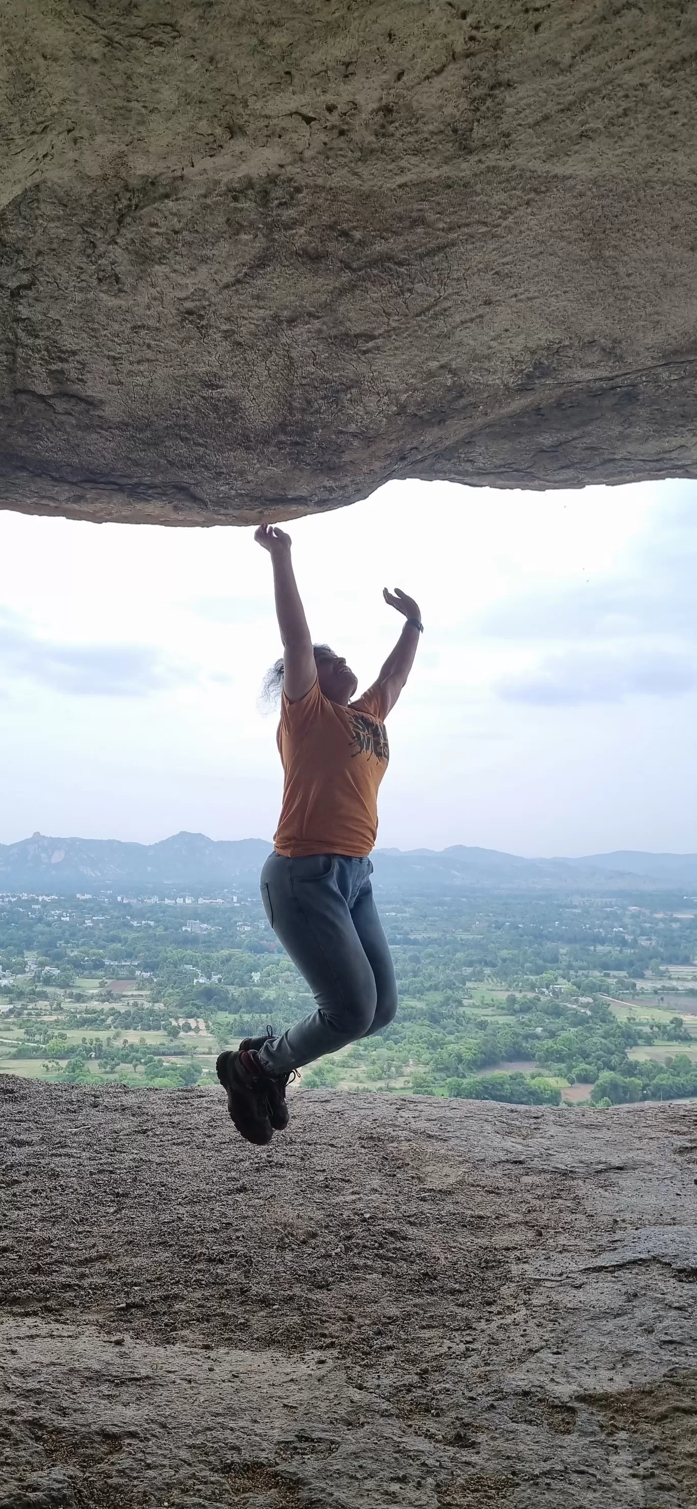 Photo of Puligundu Rock Mountain By Trekking CrabAries