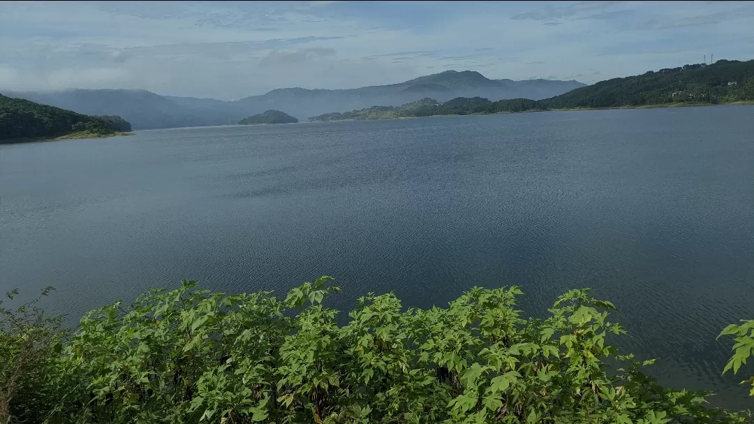 Photo of Umiam lake. By Vicky Garhwal