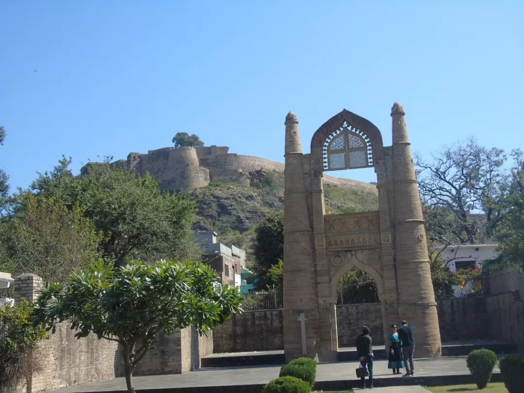 Photo of Badal Mahal चंदेरी By Harjit Singh 