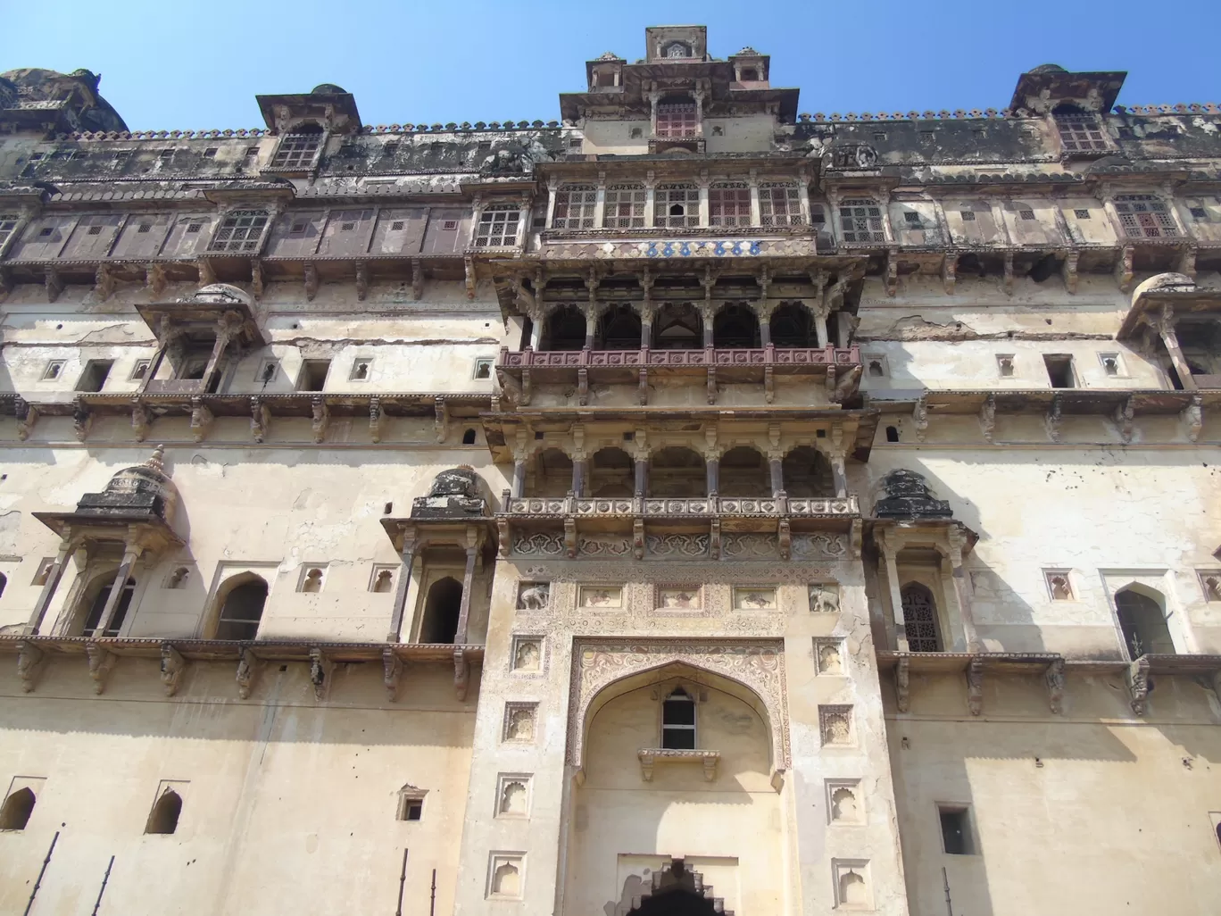 Photo of Datia Palace By Harjit Singh 