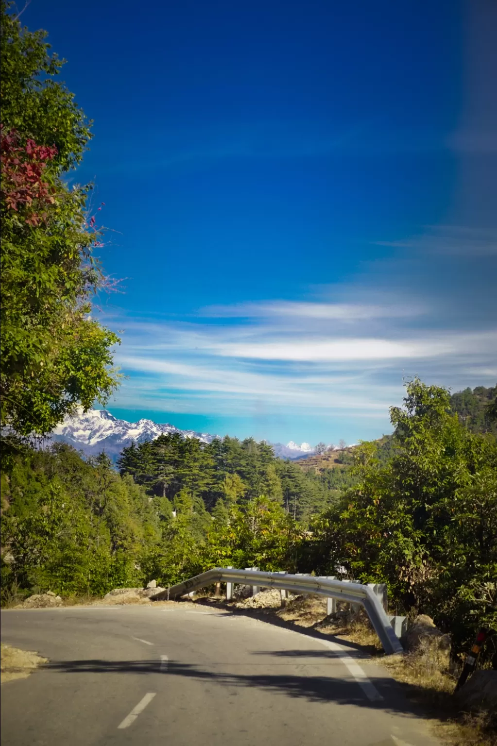 Photo of Dhanaulti By Azhakappan Rahul