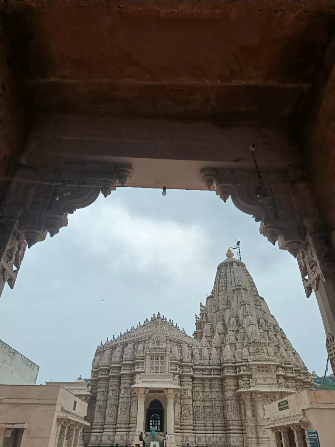 Photo of Shri Ajitnath Bhagwan Shwetamber Jain Derasar By Tejas Modi