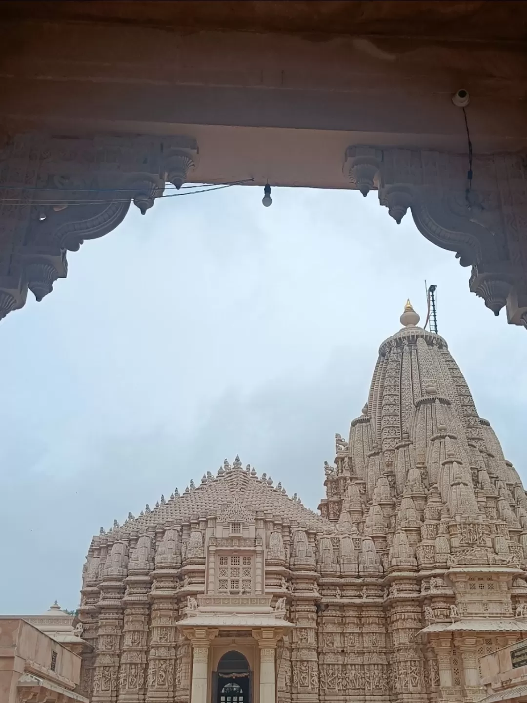 Photo of Shri Ajitnath Bhagwan Shwetamber Jain Derasar By Tejas Modi