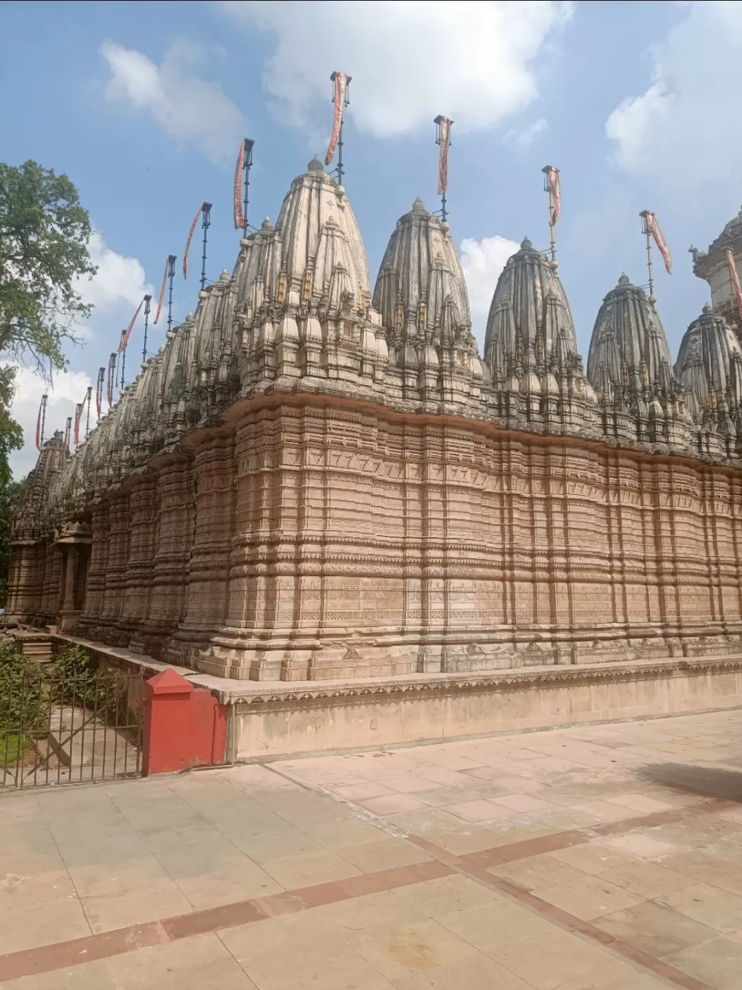 Photo of Hutheesing Jain Temple By Tejas Modi