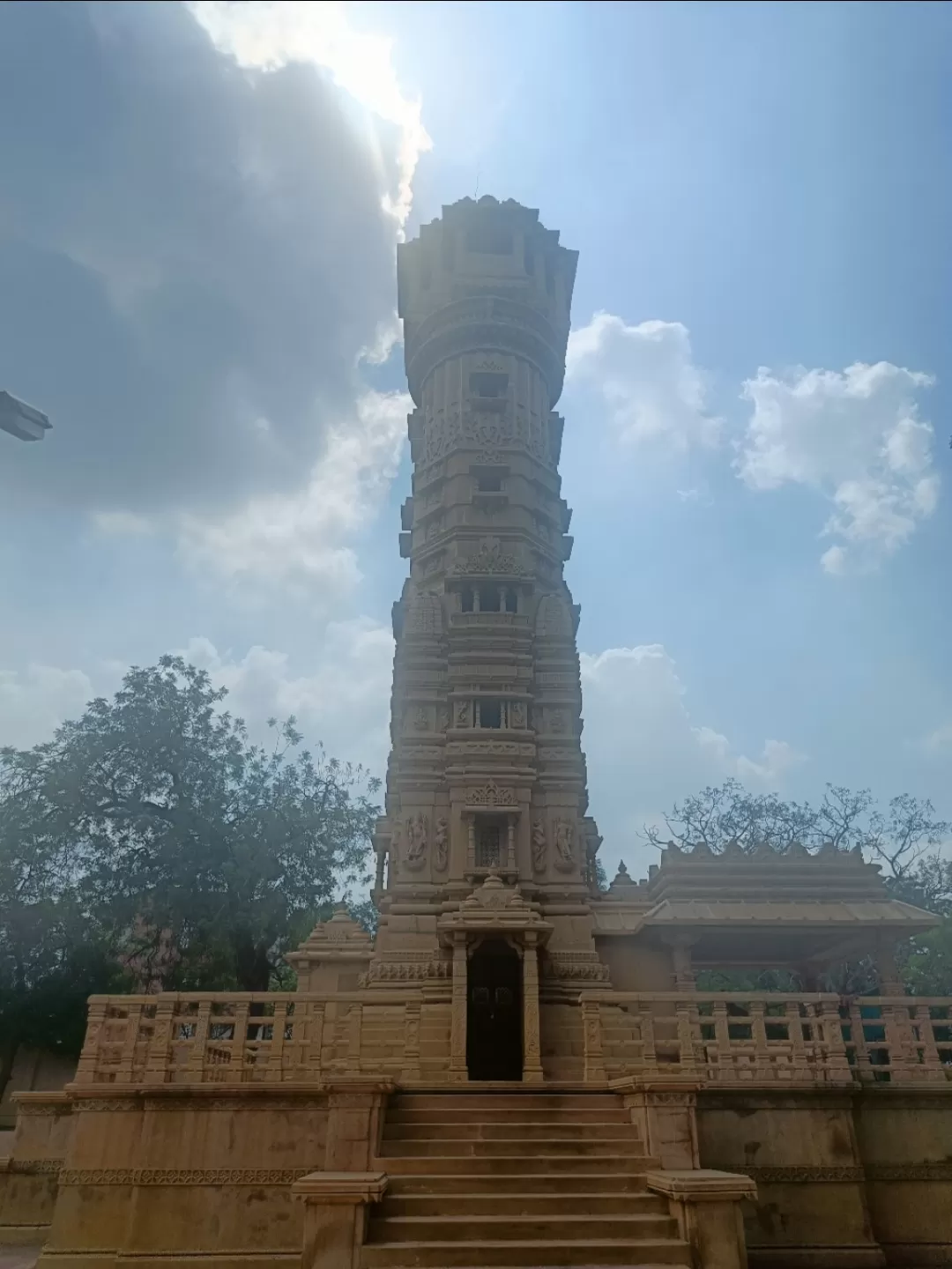 Photo of Hutheesing Jain Temple By Tejas Modi