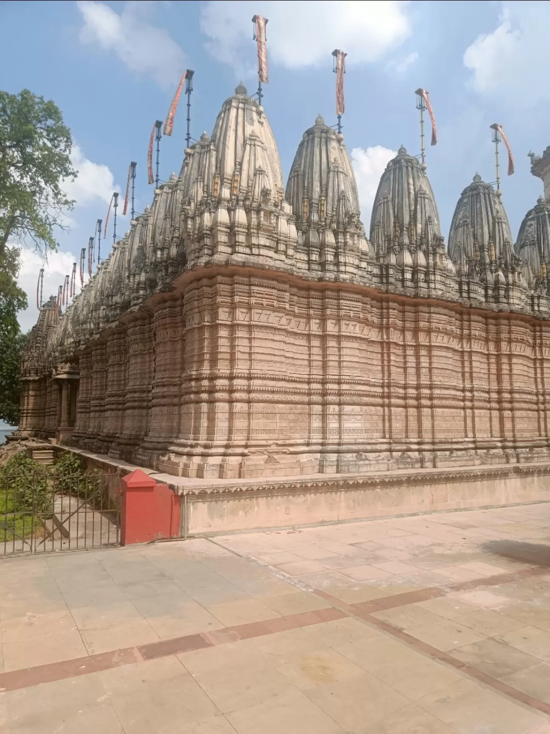 Photo of Hutheesing Jain Temple By Tejas Modi