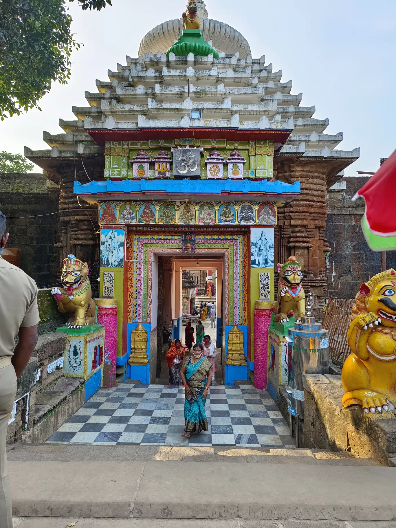 Photo of Lingaraj Temple By kUNWAR Singh