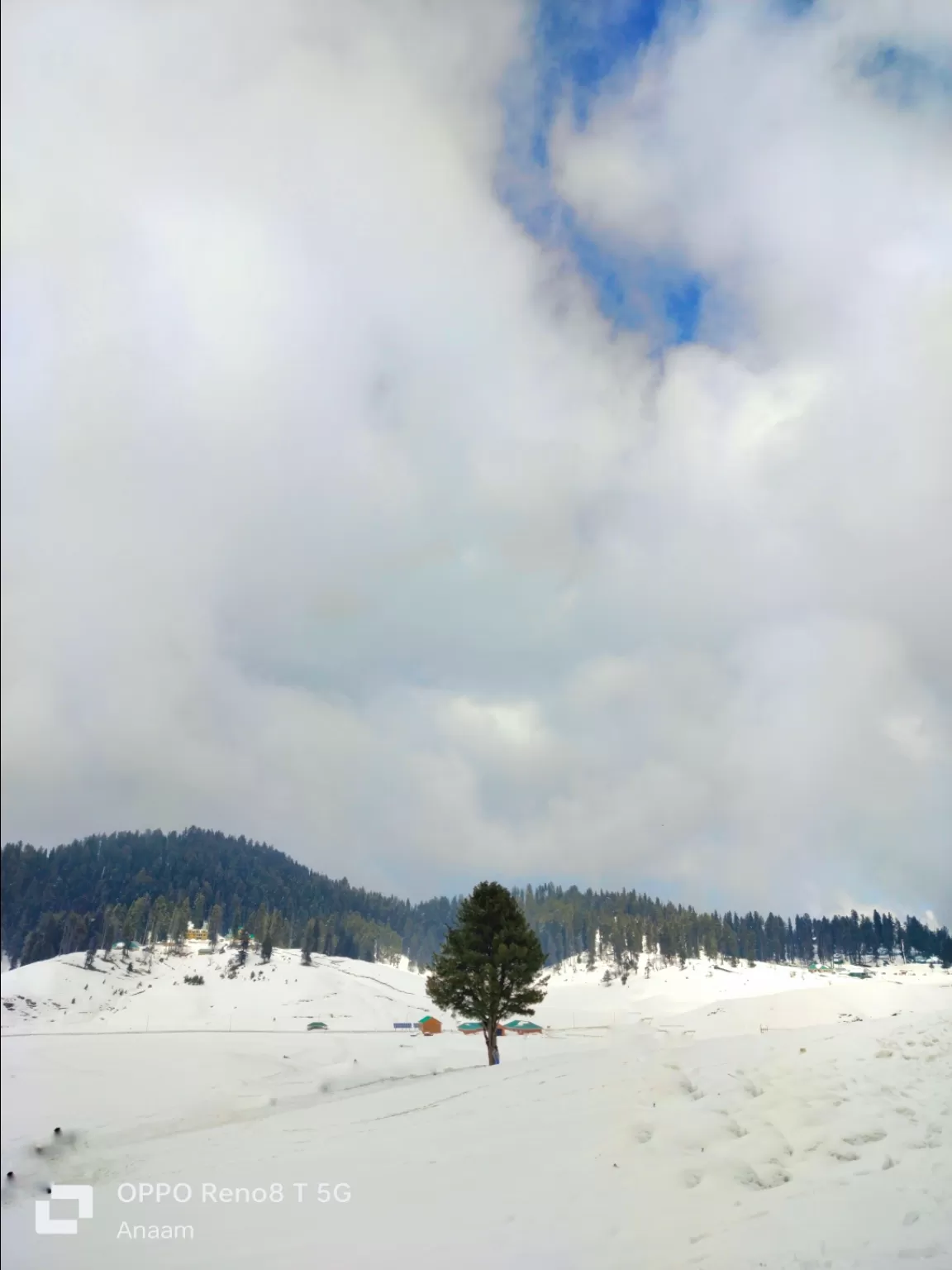 Photo of Gulmarg By Anaam Farooq