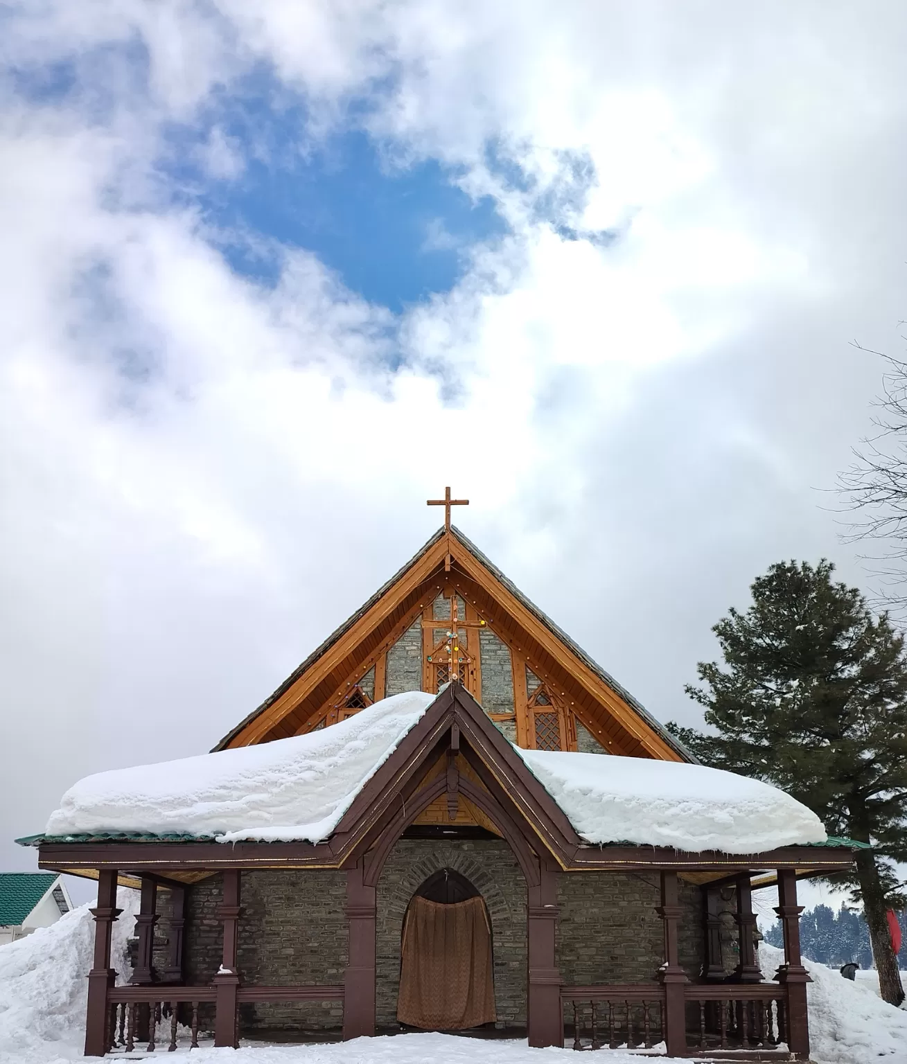 Photo of Gulmarg By Anaam Farooq