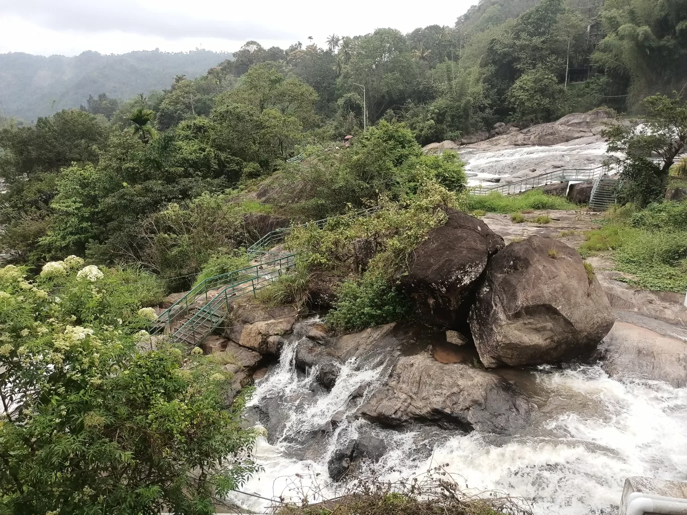 Photo of Ripple Waterfalls By aarkumvendatavan