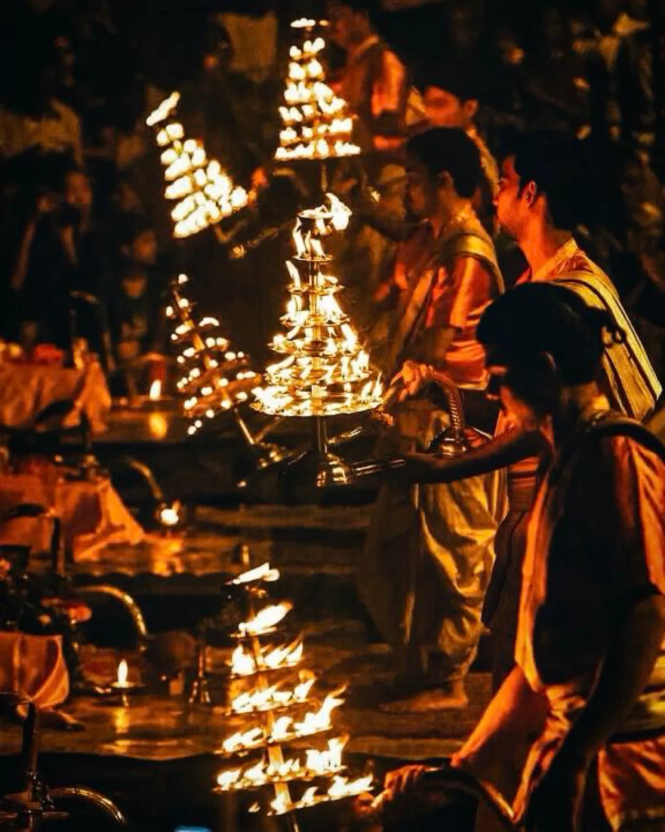Photo of Varanasi By Tanvi Shah (travelstoriesbytan)