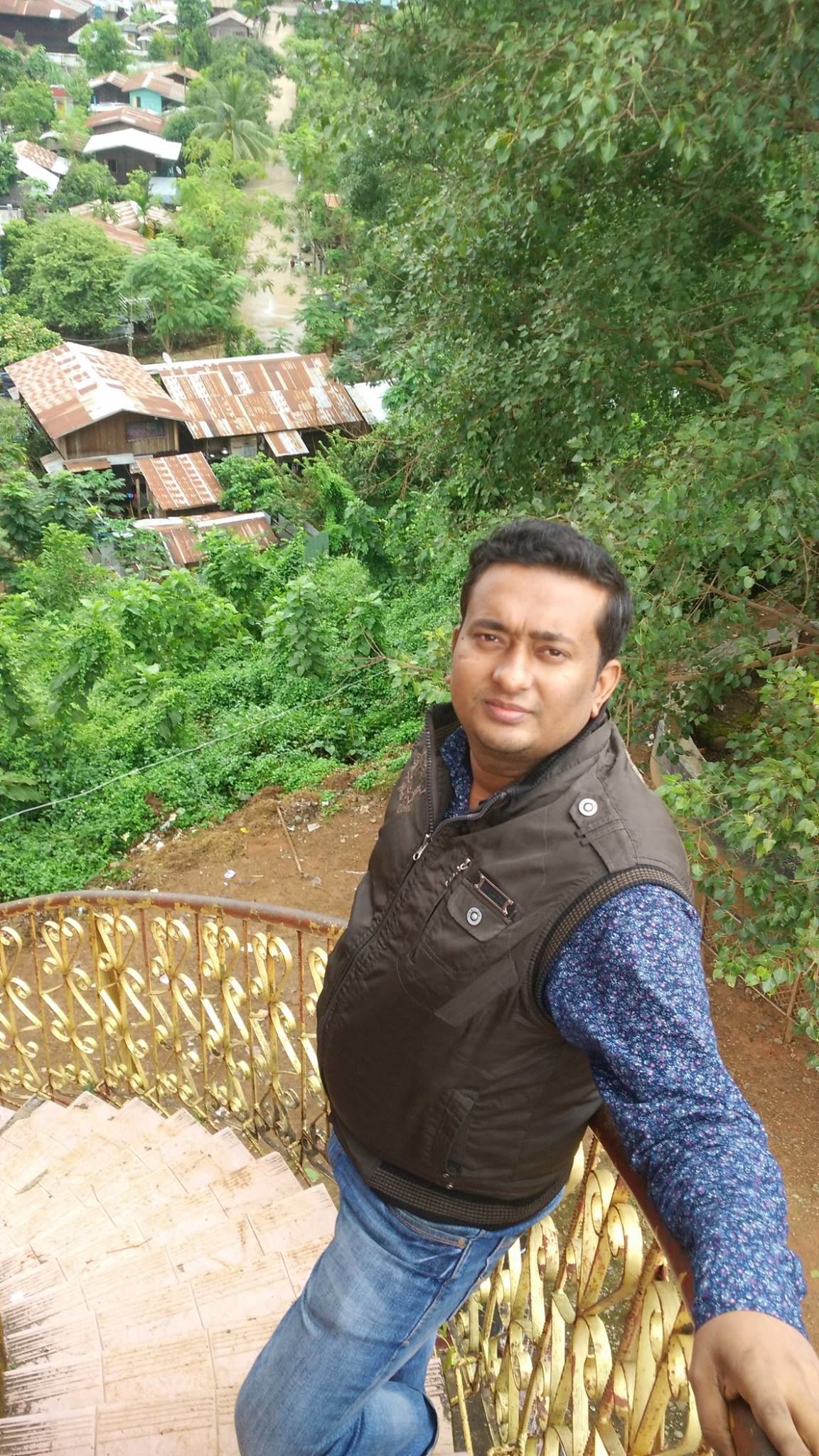 Photo of In the Lands of Golden Pagoda By Arunabha Bandyopadhyay