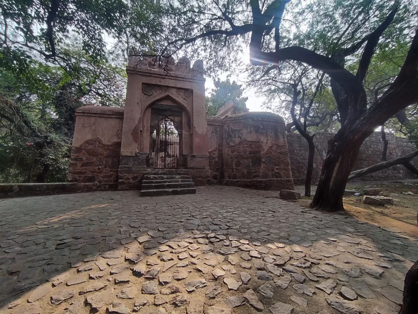 Photo of Bhuli Bhatiyari Ka Mahal By Kshamender Mishra