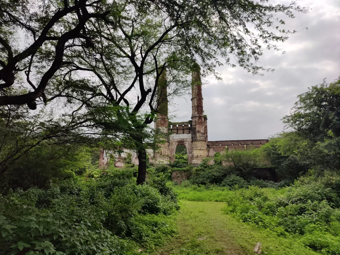 Photo of Champaner-Pavagadh Archaeological Park By Soumalya Banerjee