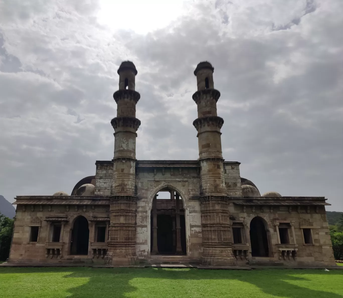 Photo of Champaner-Pavagadh Archaeological Park By Soumalya Banerjee