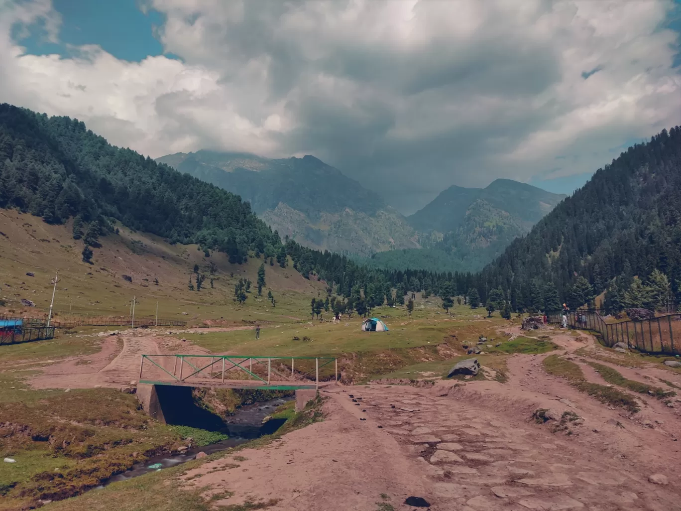 Photo of Aru Valley By Soumalya Banerjee