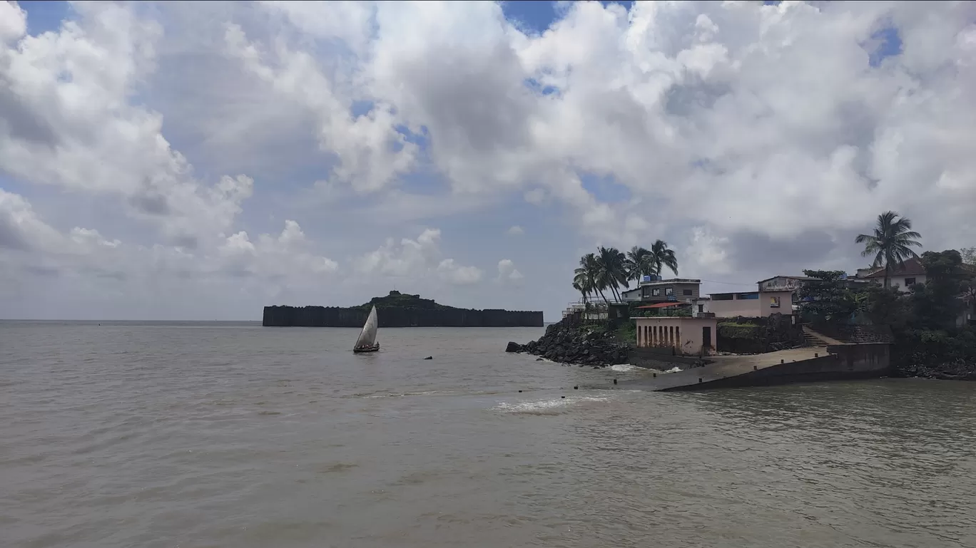 Photo of Murud-Janjira Fort By Soumalya Banerjee