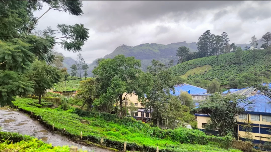 Photo of Irachilpara Water Falls By Subhajit Dutta