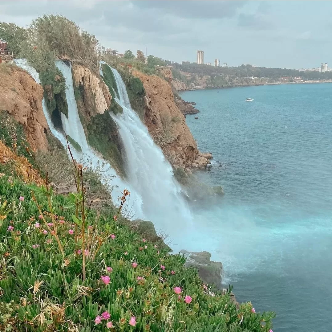 Photo of Duden Waterfalls By Krusha Gala