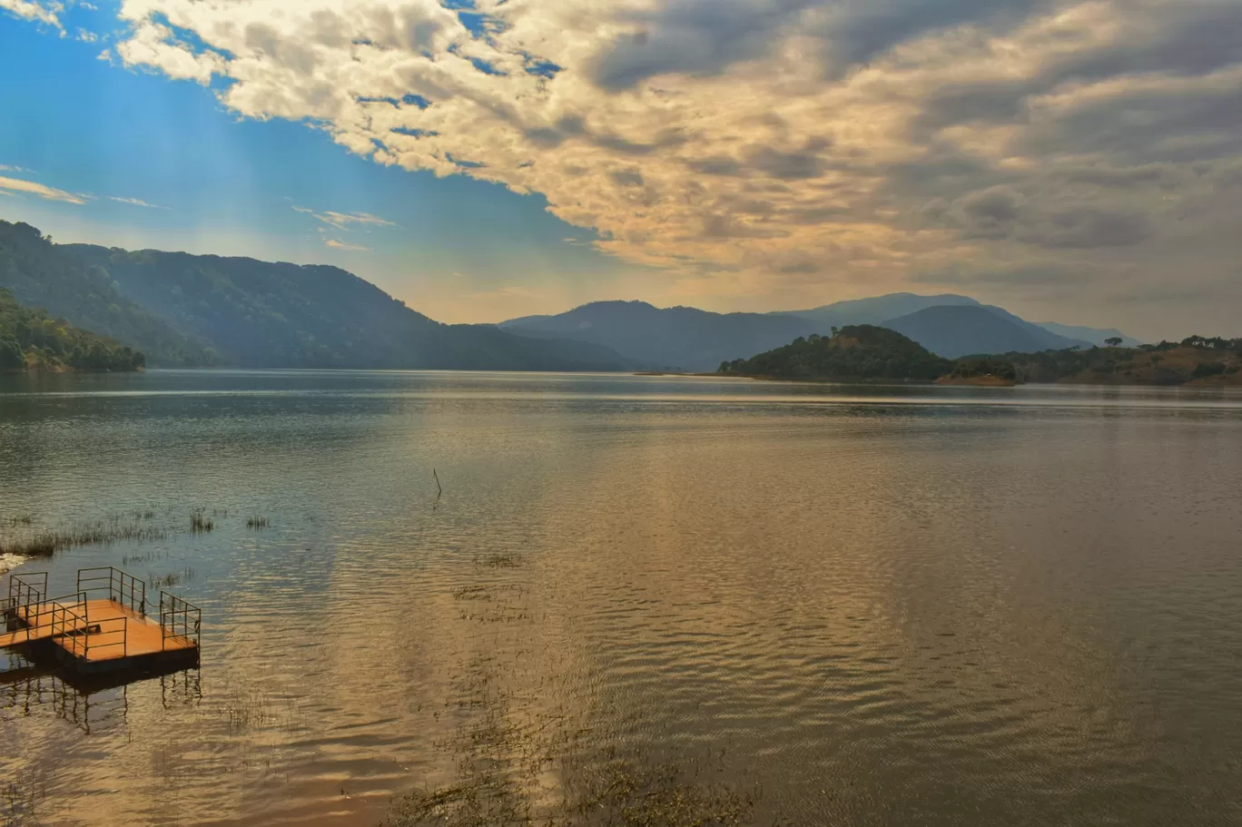 Photo of Umiam Lake By Junmoni Kalita