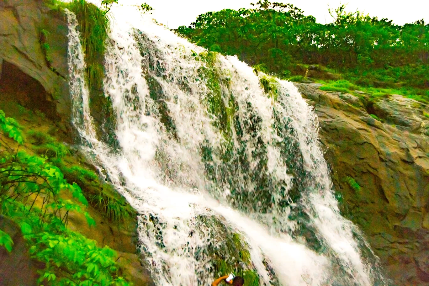 Photo of Madhe Ghat Water Fall By kamrankhan112