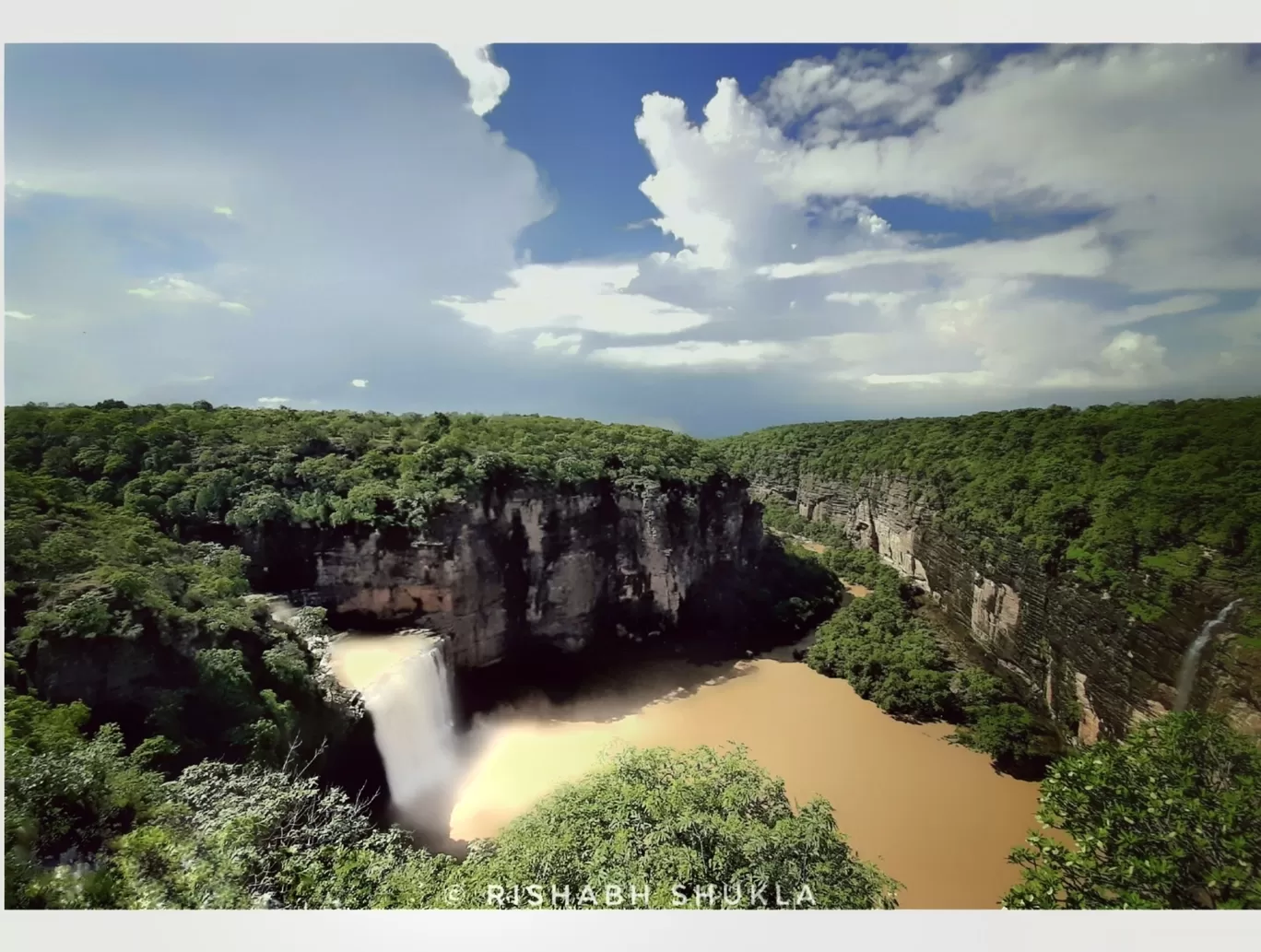 Photo of Devdari Waterfall By Rishabh Shukla