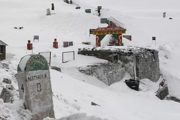 Photo of Nathula Pass View Point By Debomita | TRAVELLER