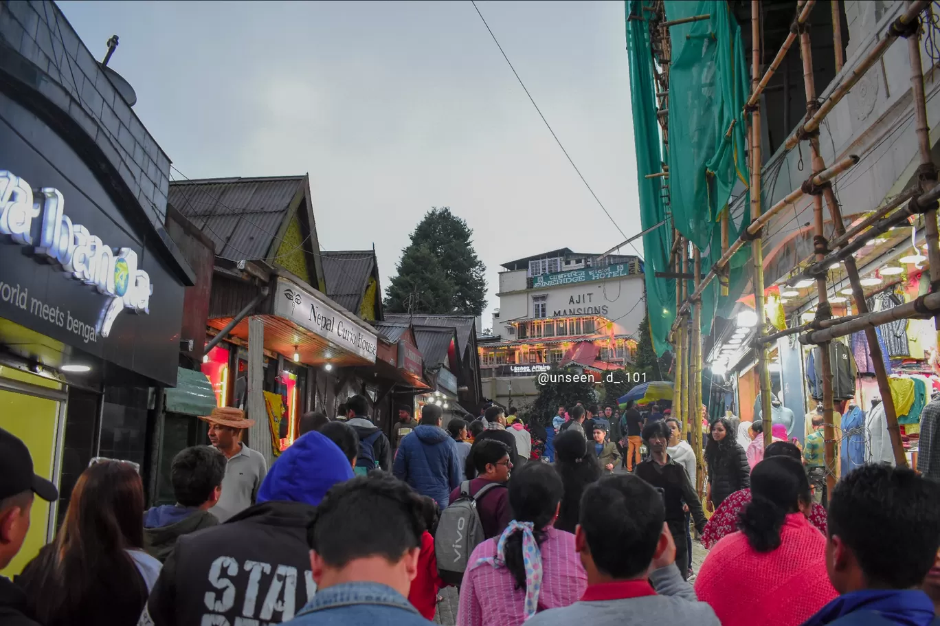 Photo of Darjeeling Mall By Devraj Takri