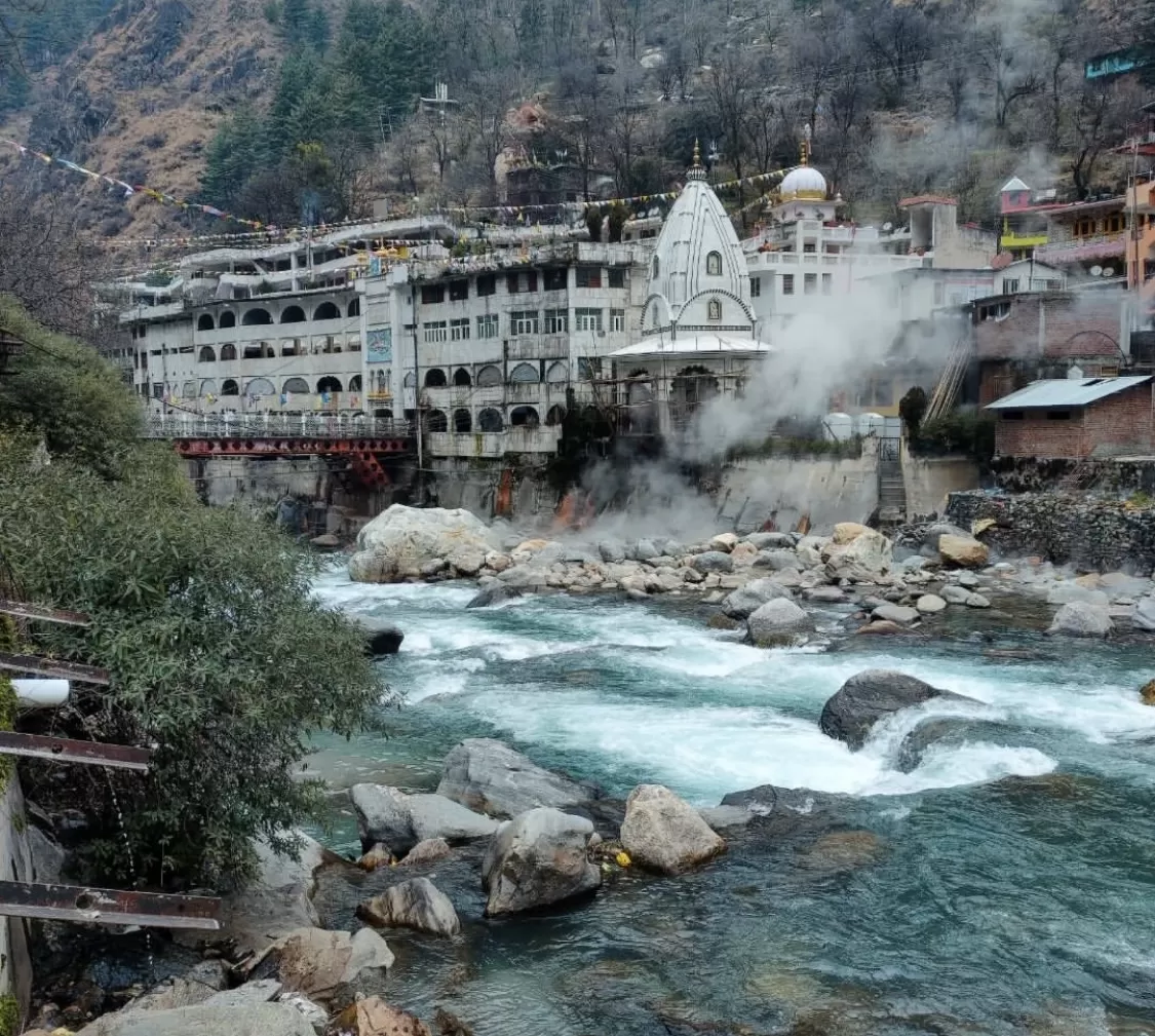 Photo of Manikaran Hot Water Pool By 𝐓𝐫𝐚𝐯𝐞𝐥𝐢𝐧𝐠 𝐓𝐚𝐥𝐞𝐬