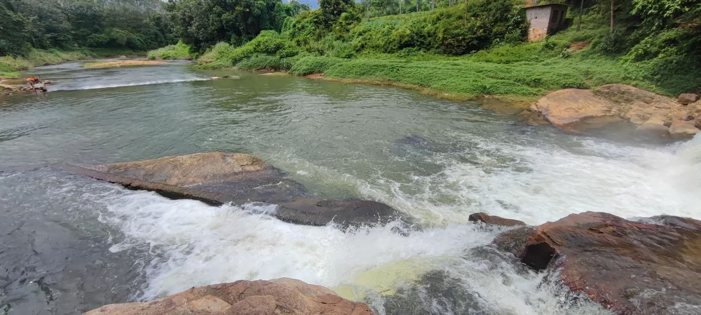 Photo of Thavakkal waterfalls By VR Finders