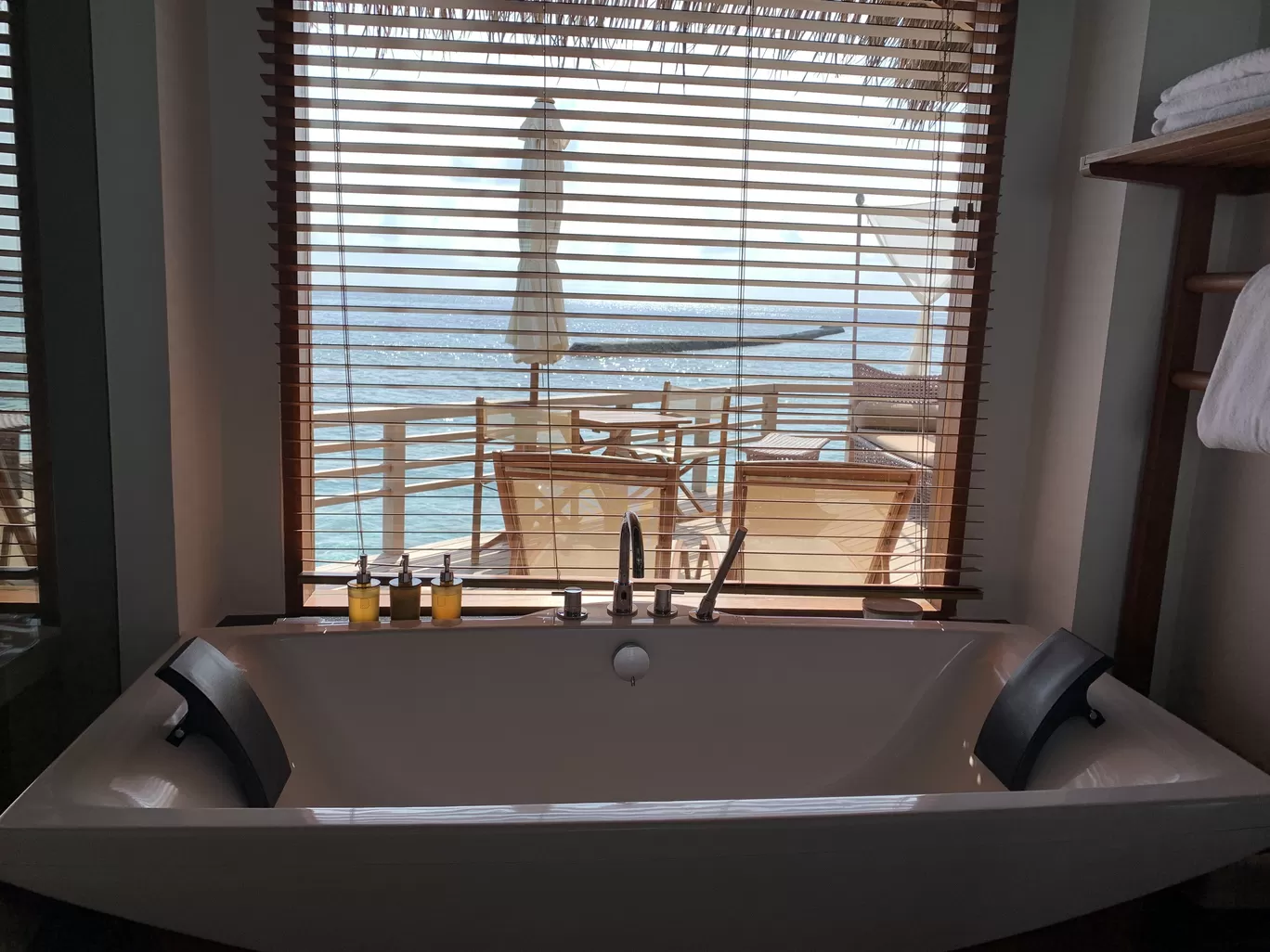 Photo of Maldives By Kadambari Bhatte (curlytravelmess)
