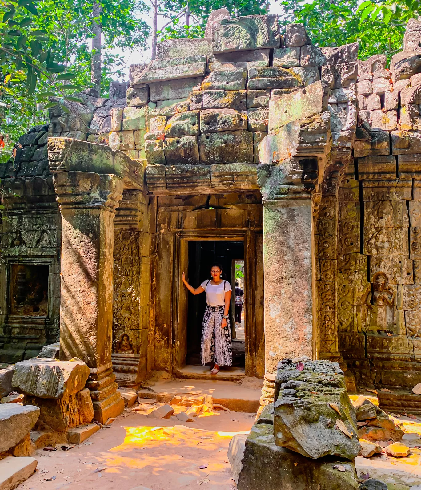 Photo of Angkor Wat By Kadambari Bhatte (curlytravelmess)