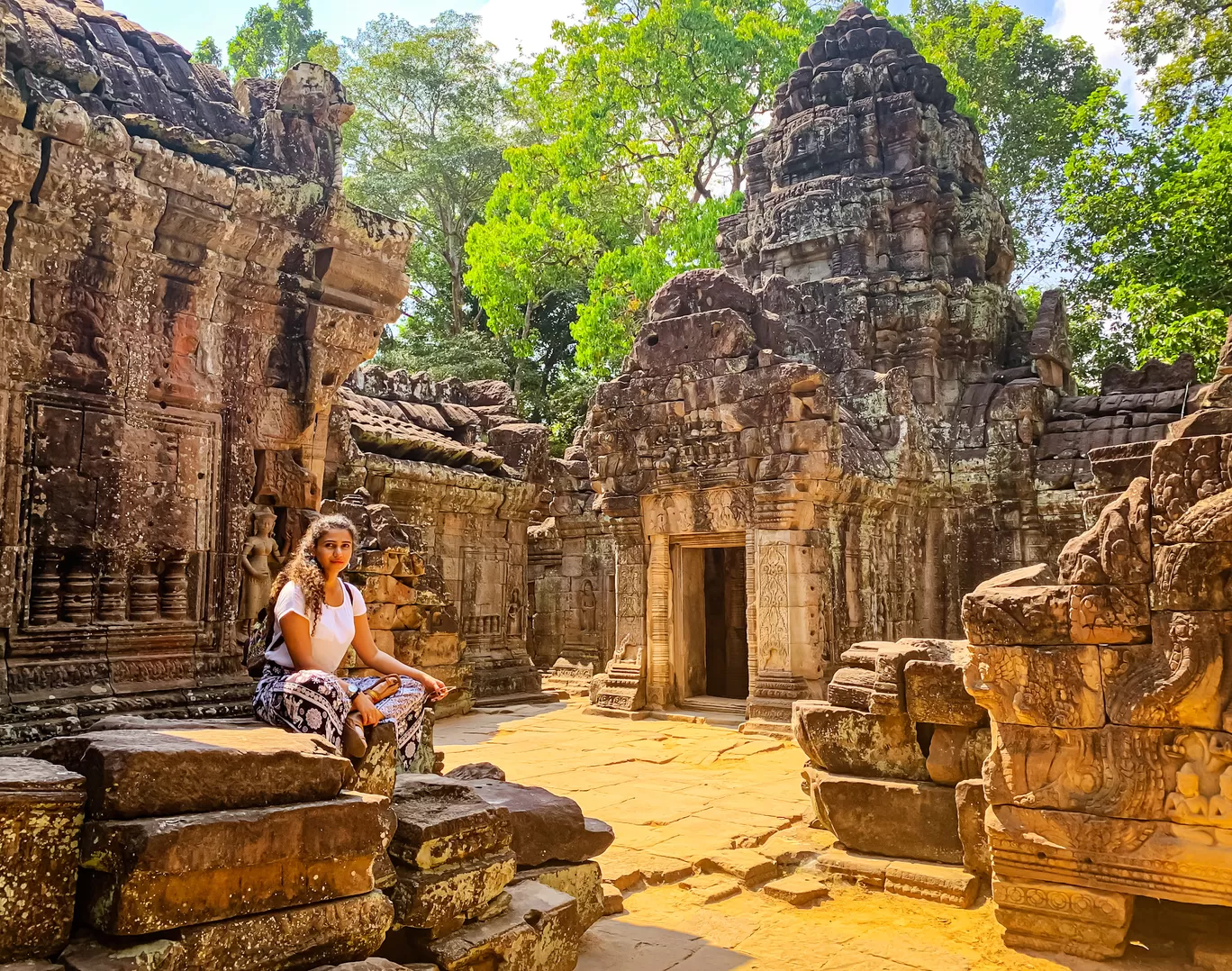 Photo of Angkor Wat By Kadambari Bhatte (curlytravelmess)