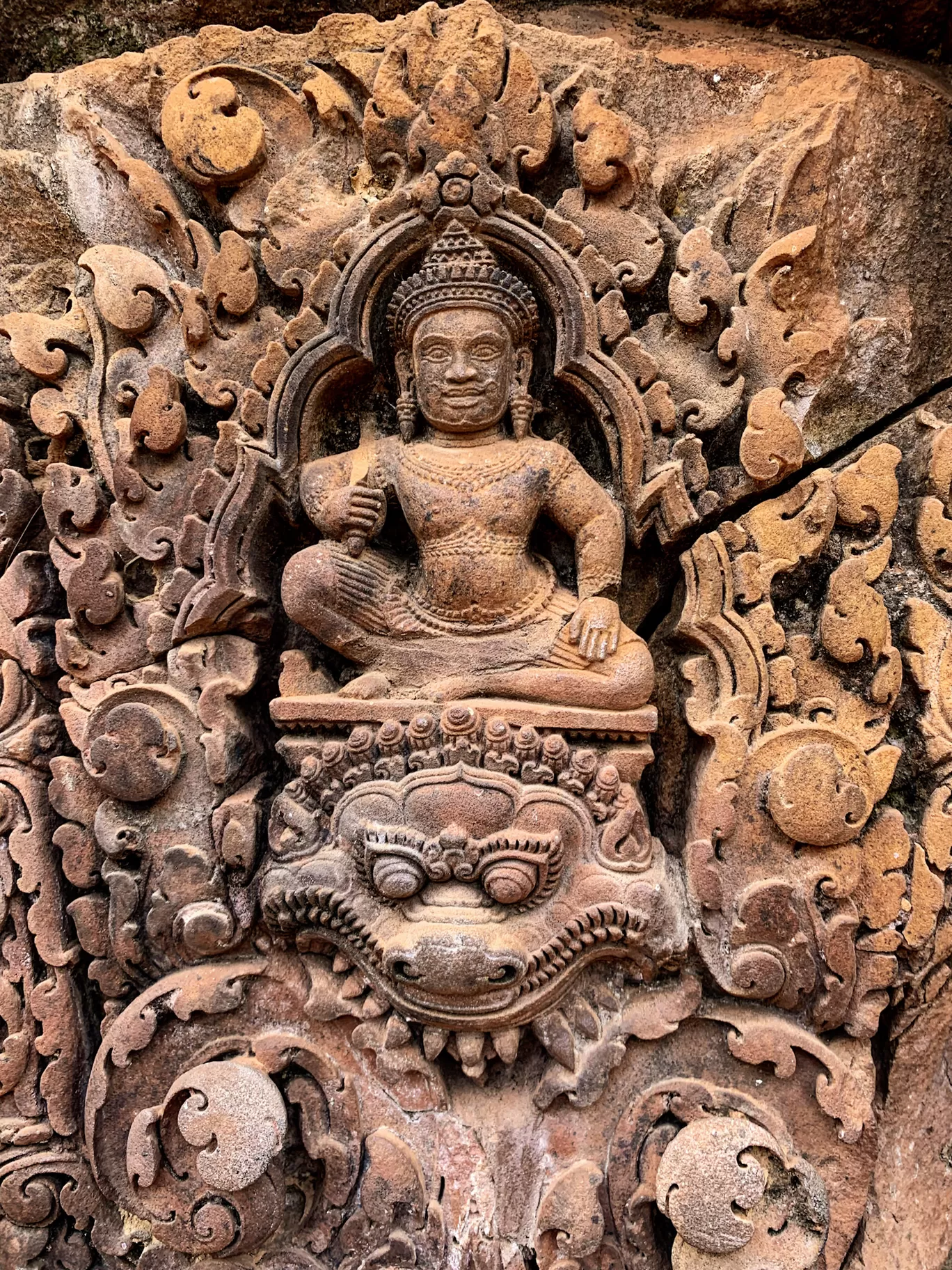 Photo of Angkor Wat By Kadambari Bhatte (curlytravelmess)