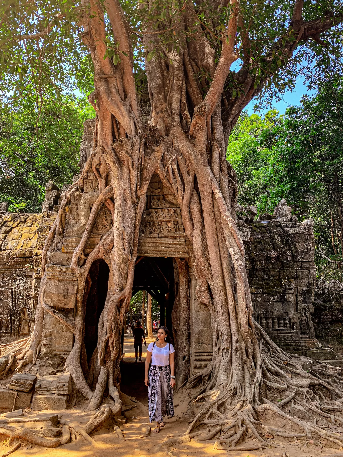 Photo of Angkor Wat By Kadambari Bhatte (curlytravelmess)