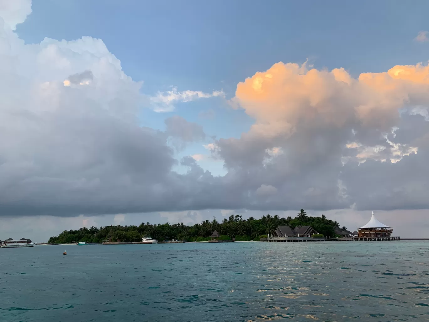 Photo of Maldives By Kadambari Bhatte (curlytravelmess)