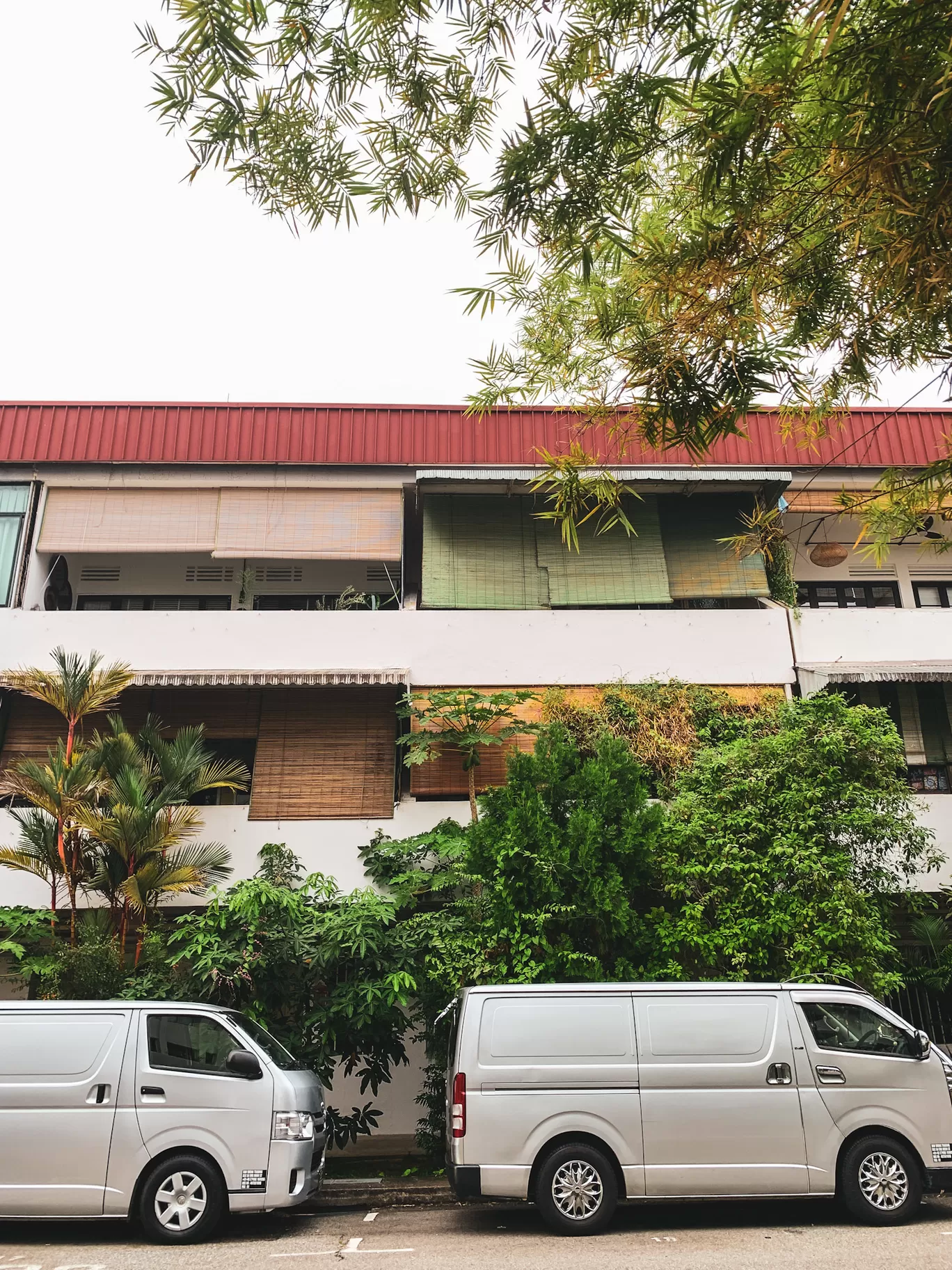 Photo of Tiong Bahru By Kadambari Bhatte (curlytravelmess)