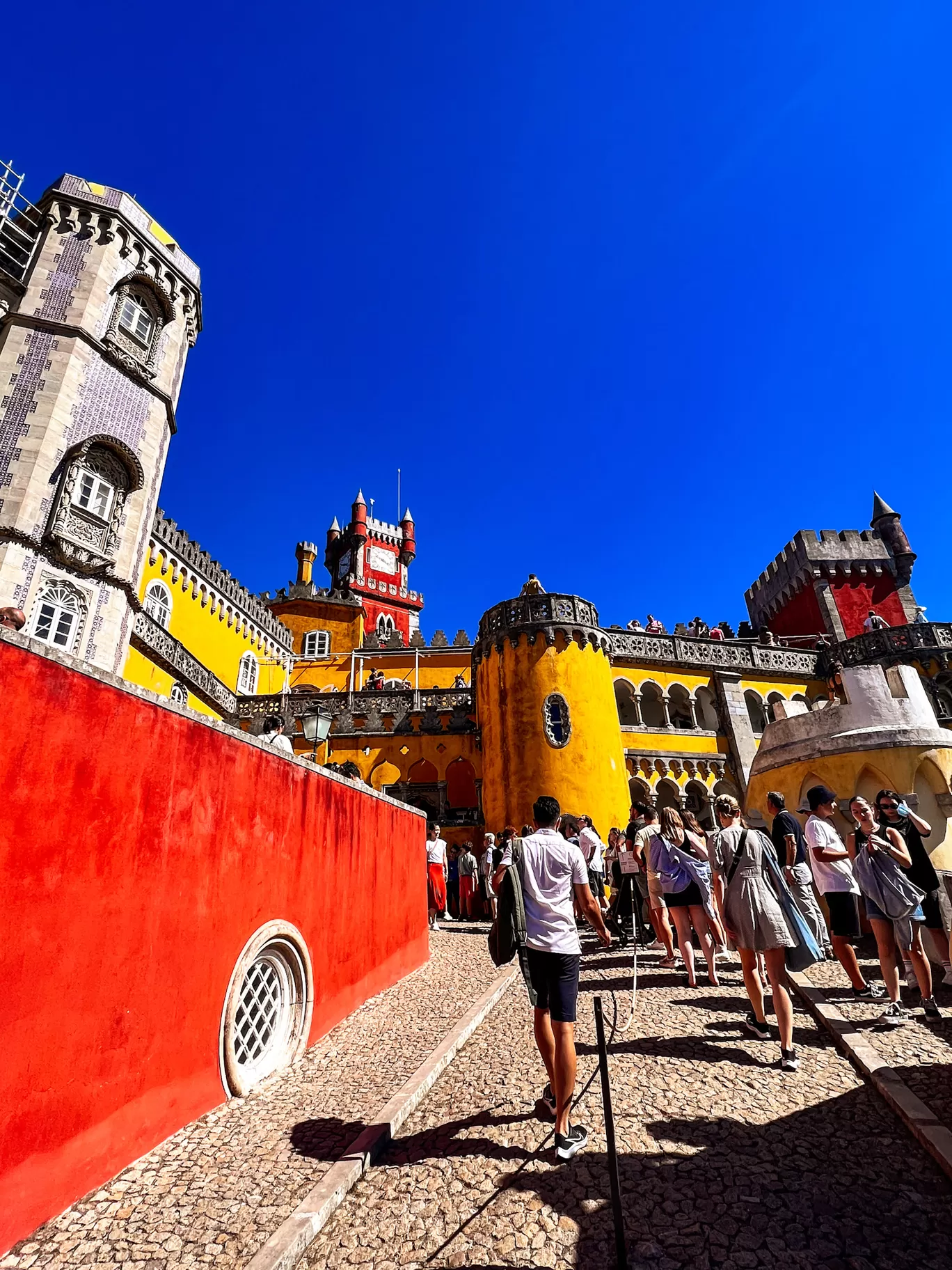 Photo of Park and National Palace of Pena By Kadambari Bhatte (curlytravelmess)
