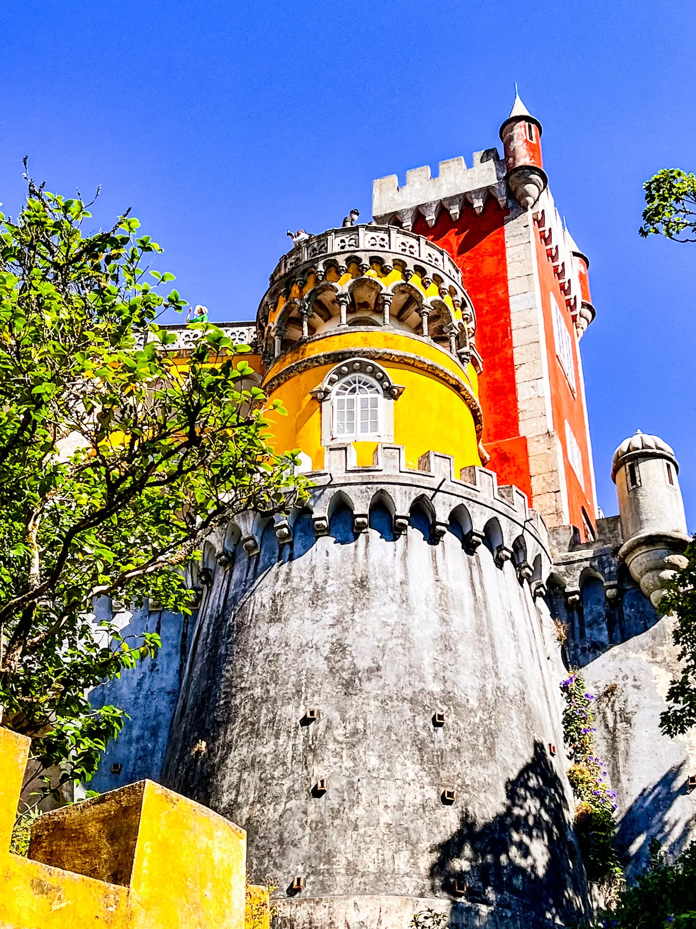 Photo of Park and National Palace of Pena By Kadambari Bhatte (curlytravelmess)