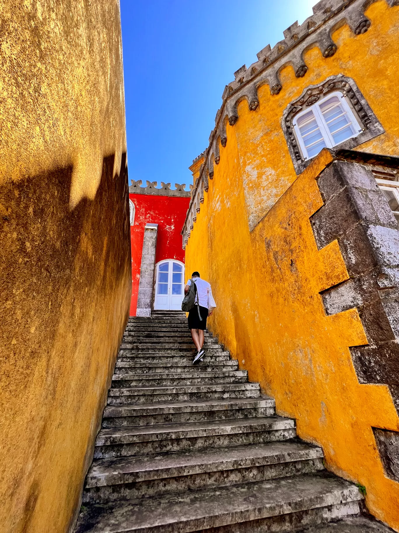 Photo of Park and National Palace of Pena By Kadambari Bhatte (curlytravelmess)