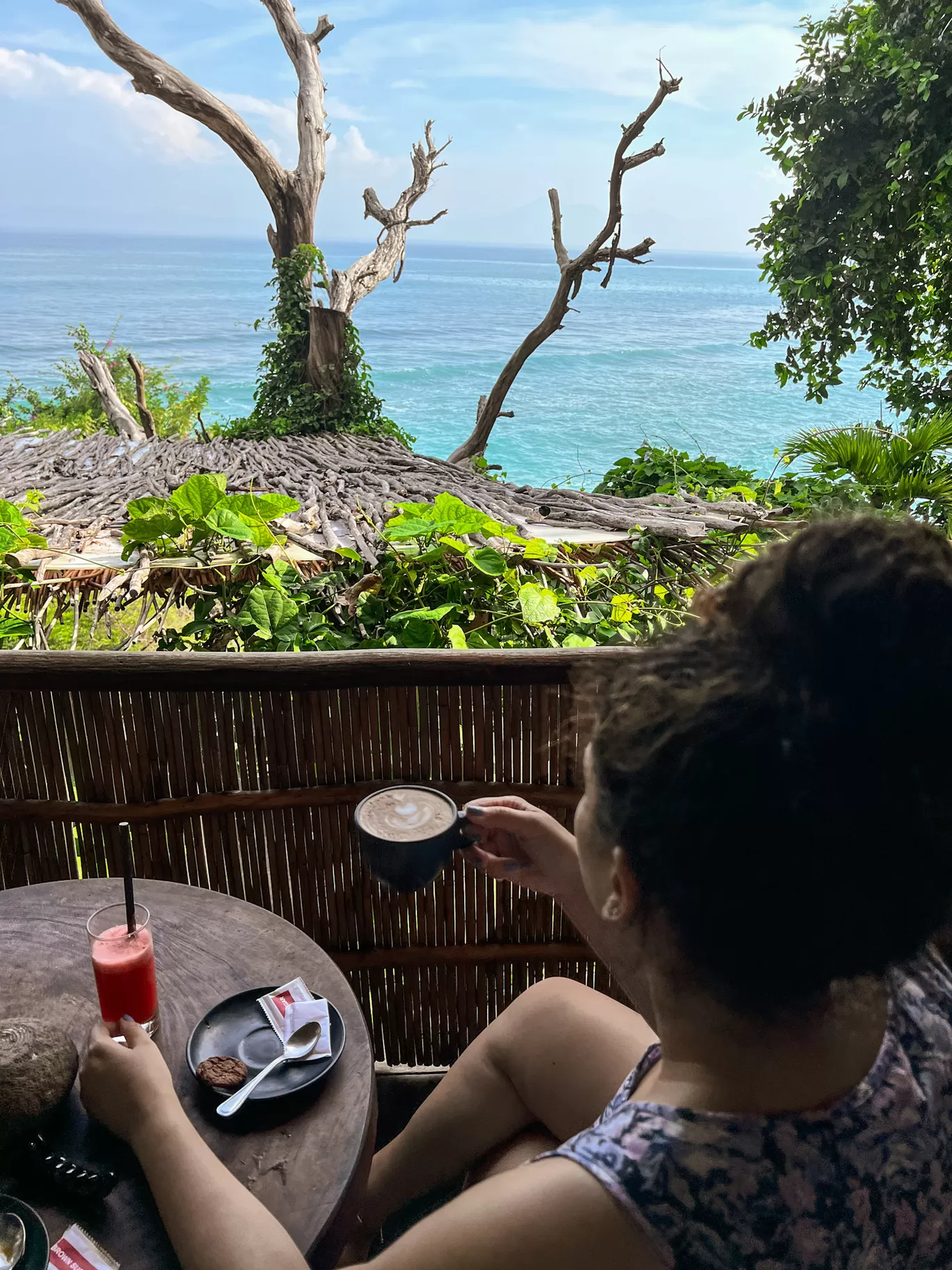 Photo of Uluwatu By Kadambari Bhatte (curlytravelmess)