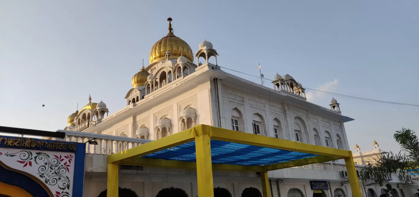 Photo of Bangla Sahib Lane By Dinesh Lal