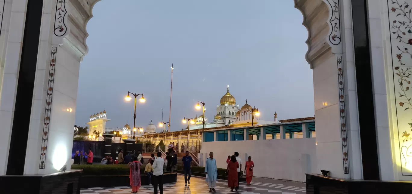 Photo of Bangla Sahib Lane By Dinesh Lal