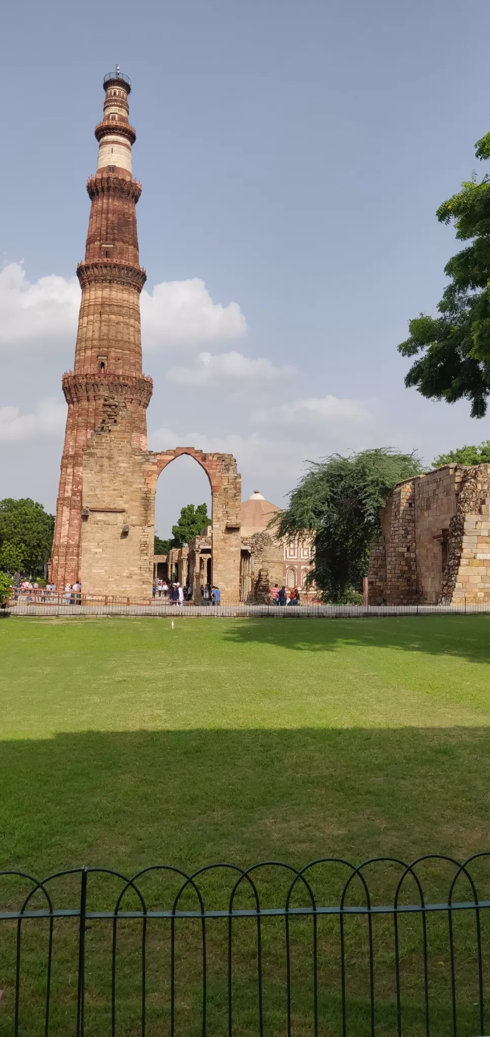 Photo of Qutub Minar, a monument standing strong for 800 years long! By Dinesh Lal