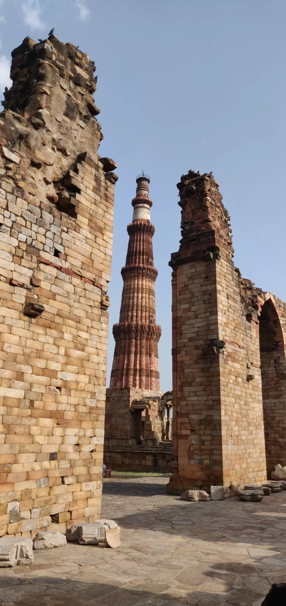 Photo of Qutub Minar, a monument standing strong for 800 years long! By Dinesh Lal