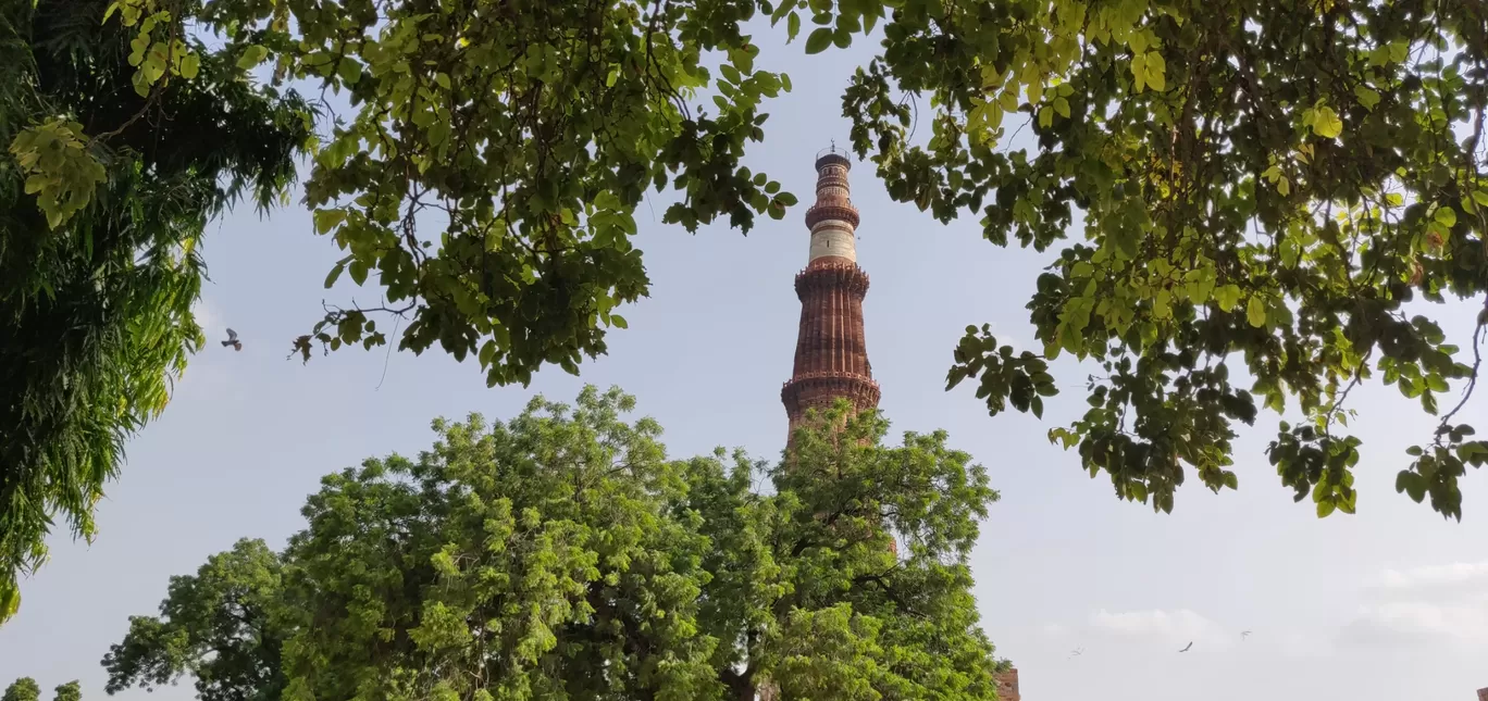 Photo of Qutub Minar, a monument standing strong for 800 years long! By Dinesh Lal