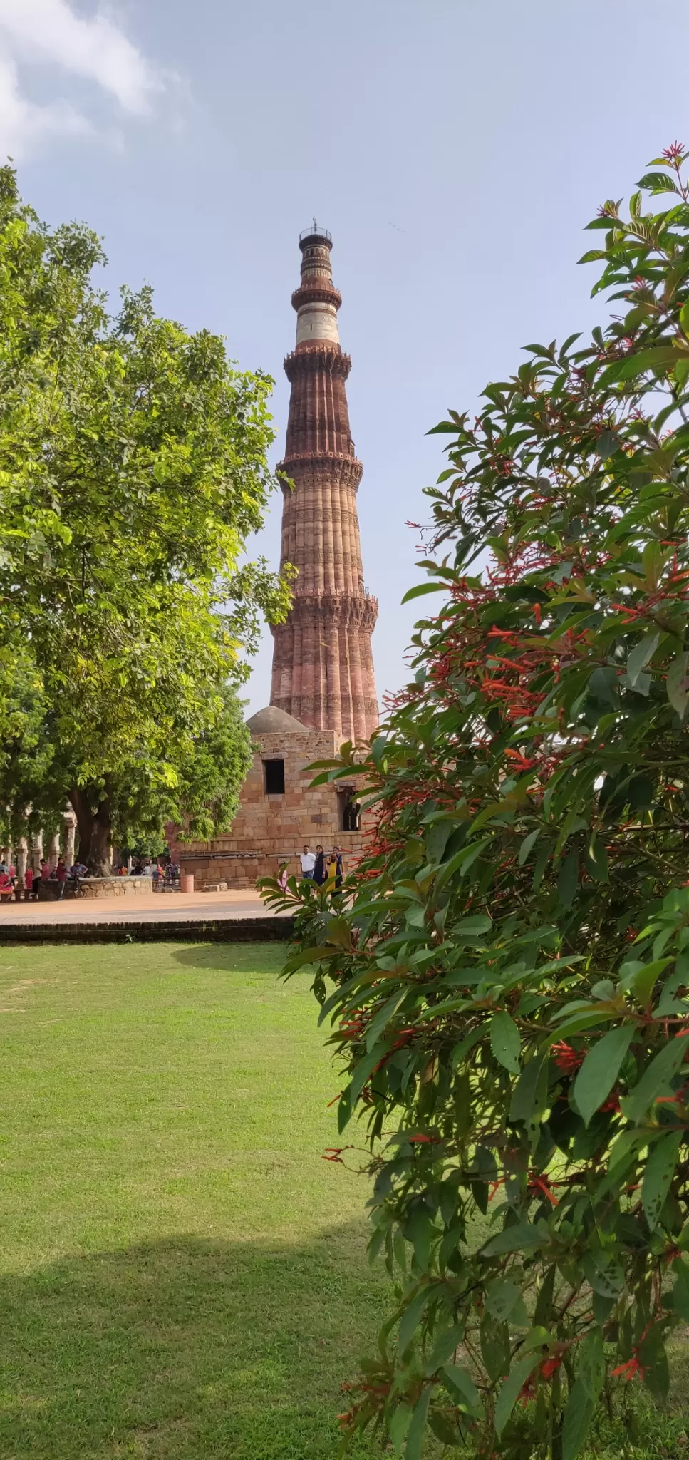 Photo of Qutub Minar, a monument standing strong for 800 years long! By Dinesh Lal